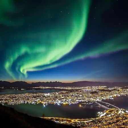 Sentralt Beliggende Leilighet Ved Fjellheisen - Tromsø