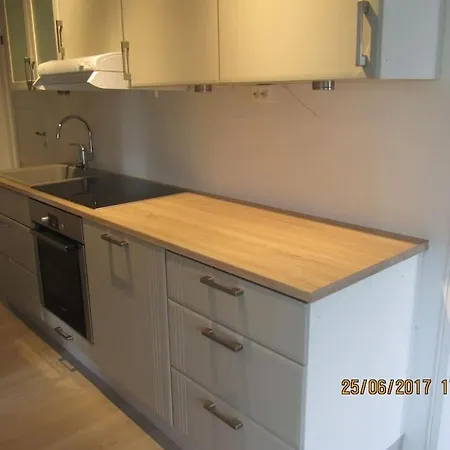 Sentralt Beliggende Leilighet Ved Fjellheisen - Apartment *