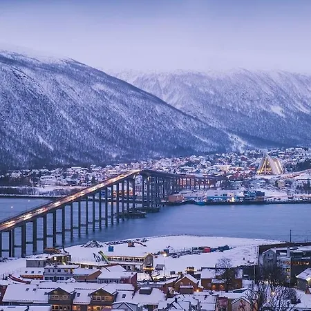 Sentralt Beliggende Leilighet Ved Fjellheisen - Apartment *